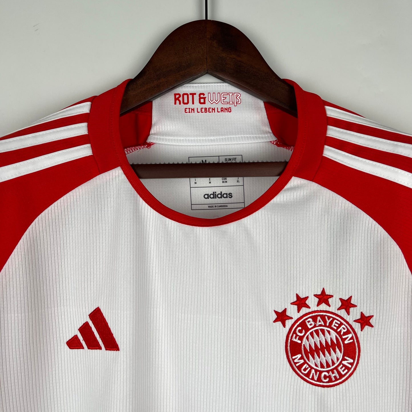Bayern Munich Domicile Adulte Saison 2023/2024