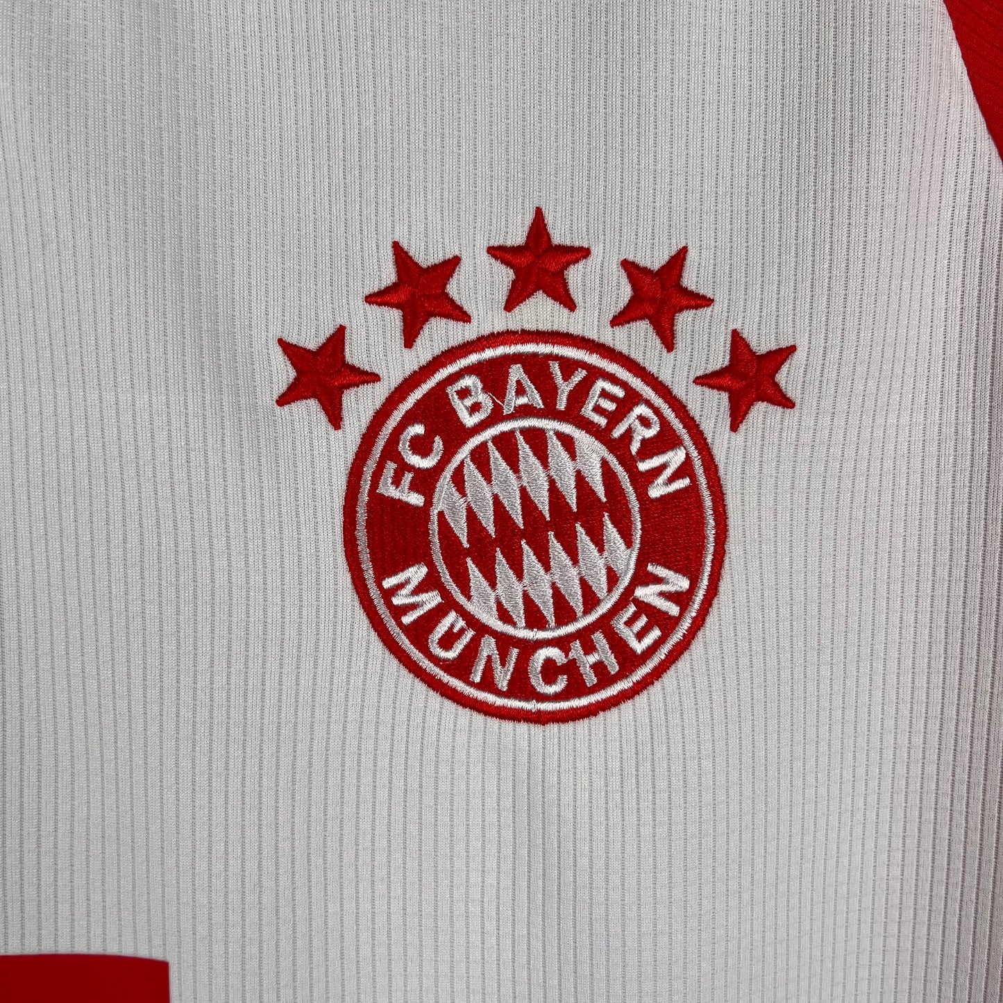 Bayern Munich Domicile Adulte Saison 2023/2024